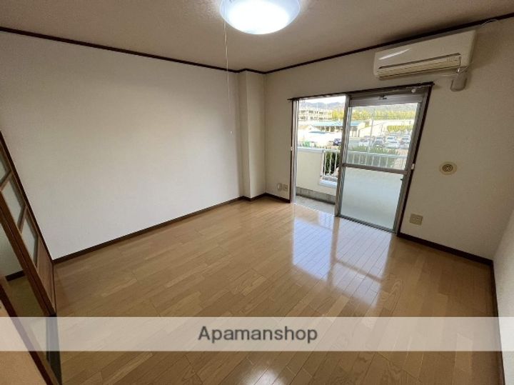 広島県東広島市西条中央4丁目の賃貸アパート104の内装