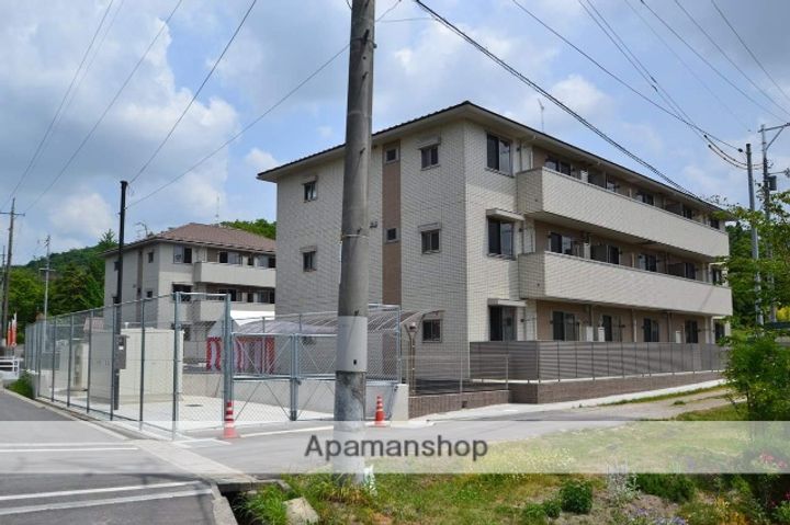 シャルムサールB棟の外観