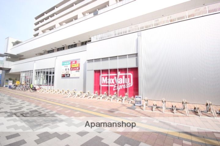 リバーパレス牛田新町の周辺