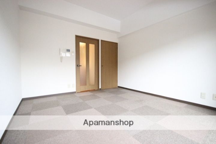 フォルム牛田新町の居間