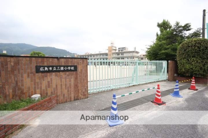 広島県広島市西区竜王町の賃貸マンションの周辺