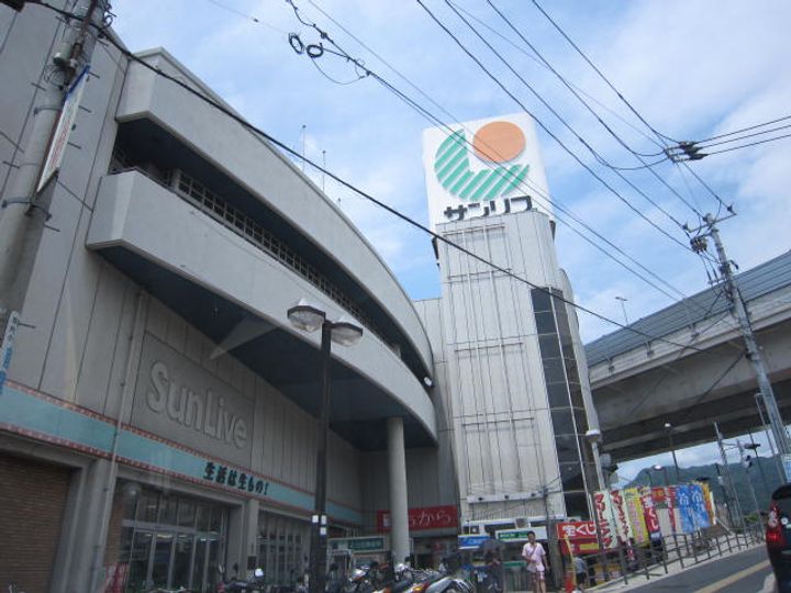 セジュールの周辺