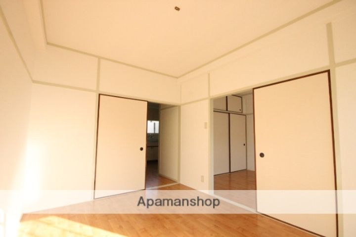 広島県広島市西区草津東2丁目の賃貸マンションの内装