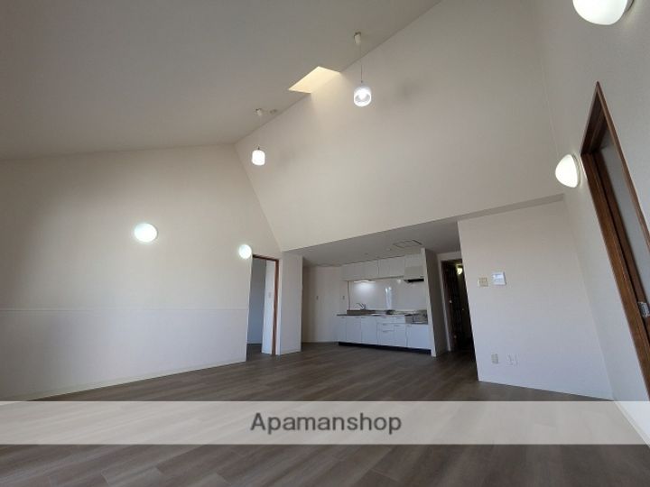 ロッカバレーナプロヴァンス三滝本町の内装