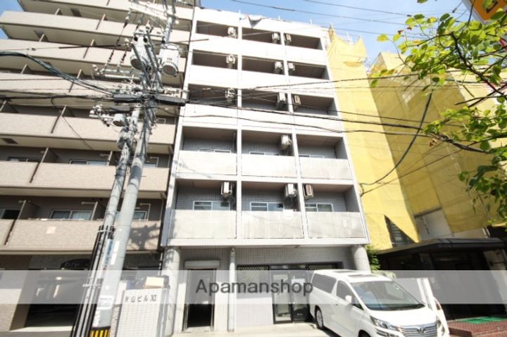 第11片山ビルの外観