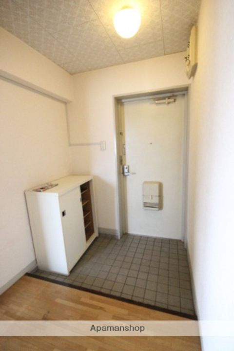 広島県広島市安佐南区大町西1丁目の賃貸マンションの玄関