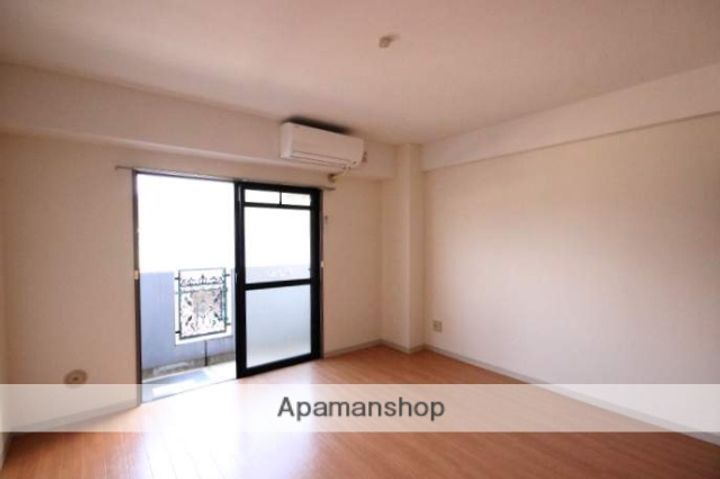 プーテゥジュール4番館の内装