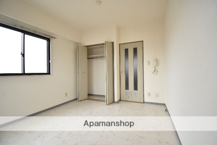 ソシア舟入305の居間