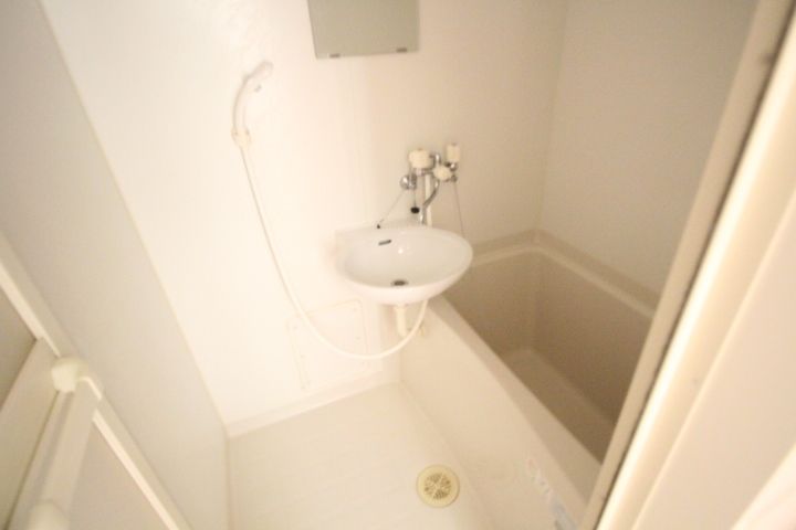 レオパレスイーストシャルム101の風呂