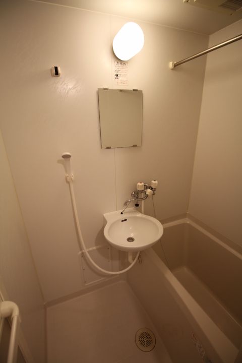 レオパレスイーストシャルム101の風呂