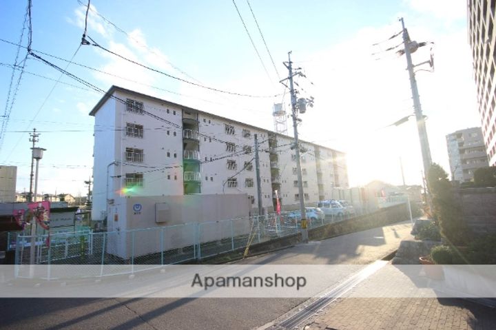 広島県広島市東区牛田早稲田4丁目の賃貸マンションの外観