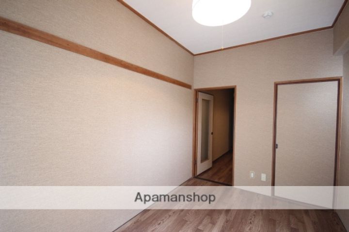 広島県広島市中区広瀬北町の賃貸マンションの内装