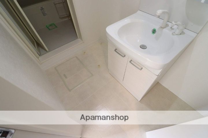 MOVE庚午北壱番館の内装