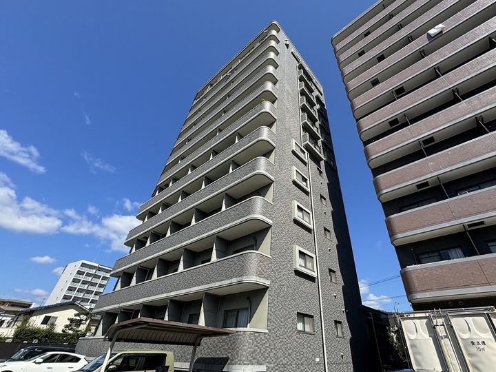 ラフィネ牛田本町201号室の外観