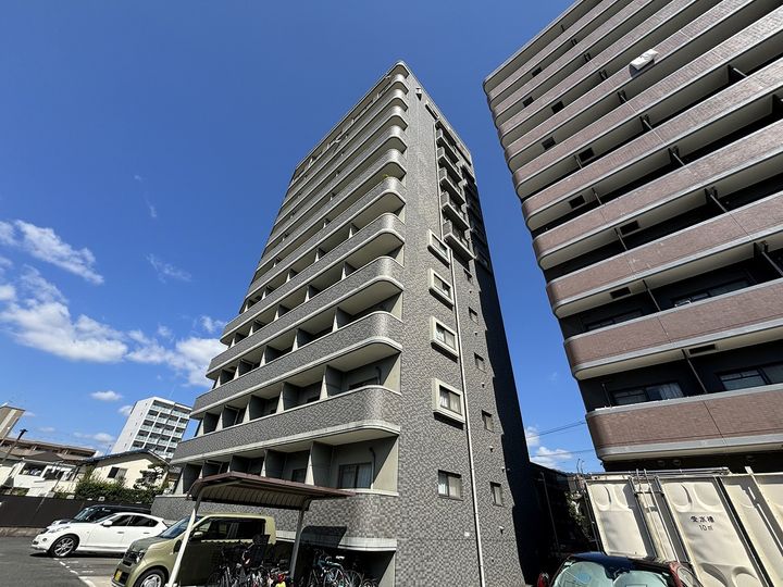 ラフィネ牛田本町201号室の外観