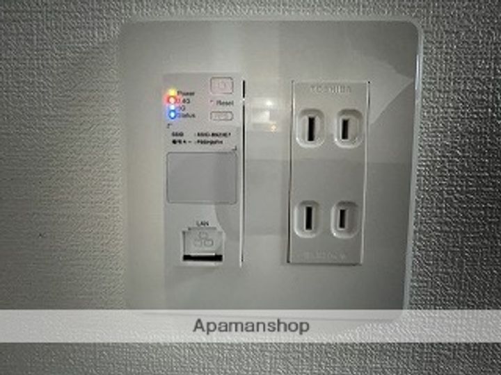 RESIDENTIAL 戸坂駅前の内装