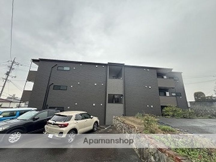 RESIDENTIAL 戸坂駅前の外観