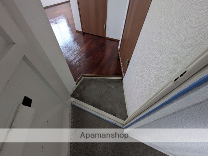 吉田ビルの玄関