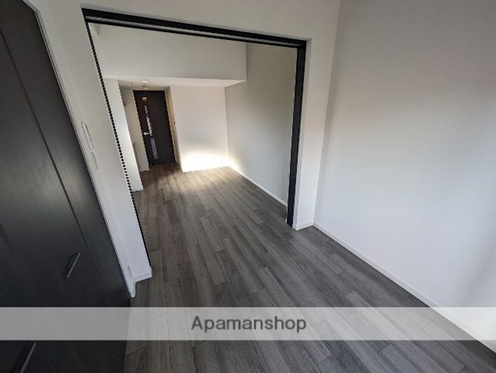 S−RESIDENCE空港通りAWESOMEの居間