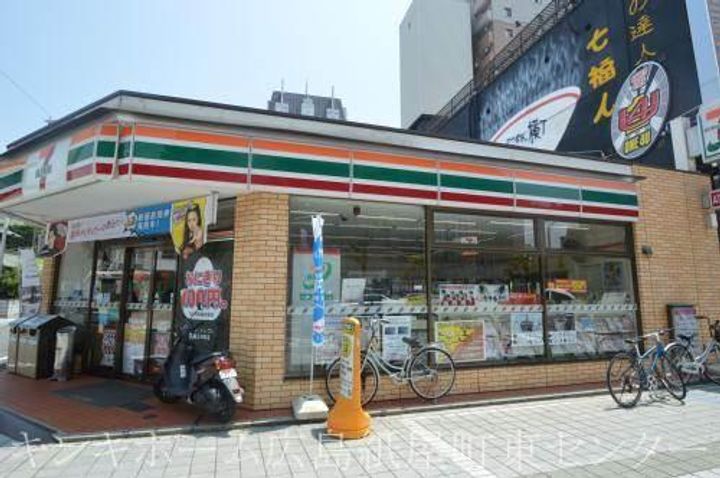 シャーメゾンステージ中央通りの周辺