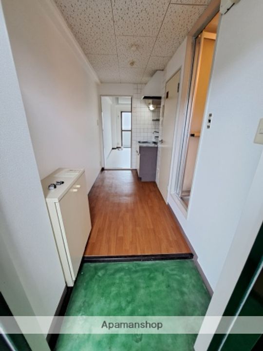 ネオデラサンテの玄関