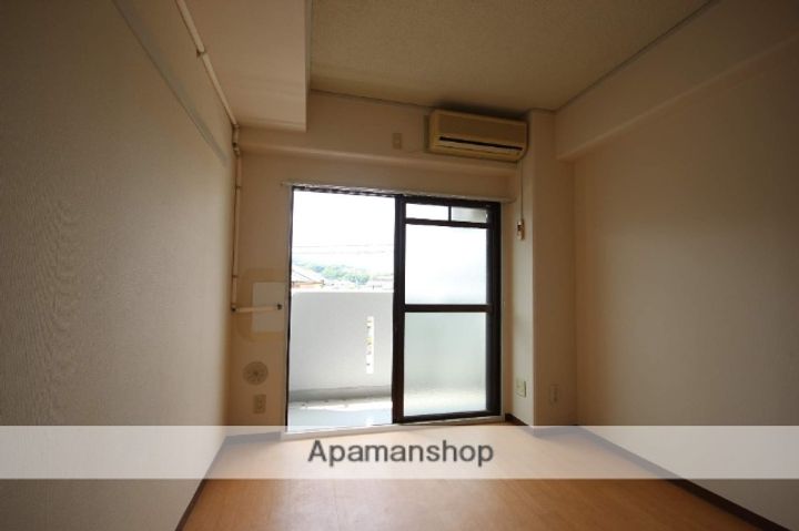 ネオデラサンテの内装