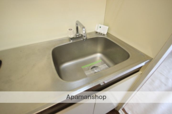 宮正商船ビルの内装