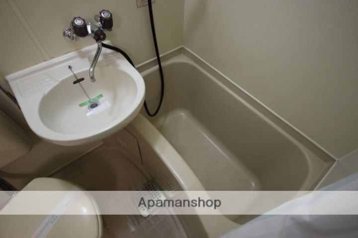 宮正商船ビルの風呂