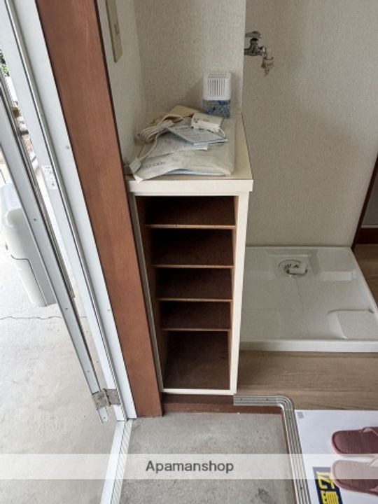 フローレンス2番館の玄関