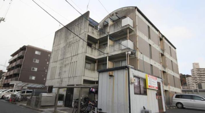 キングスフォーラム401号室の外観