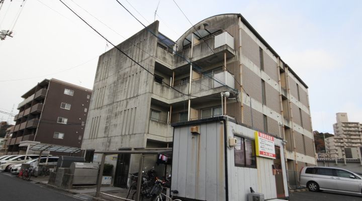 キングスフォーラム401号室の外観