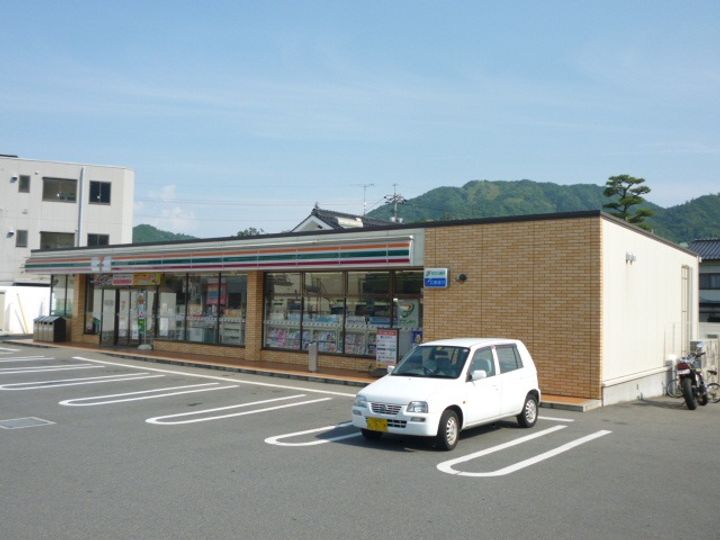 ハニーカルテットの周辺