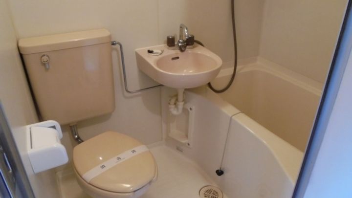 バザレビル201号室の内装