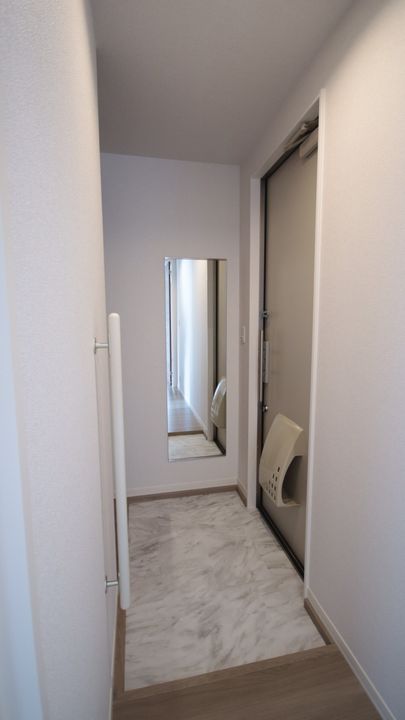 フェリークメゾンEMの玄関