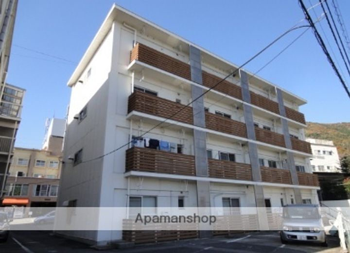 細田山ビルの外観