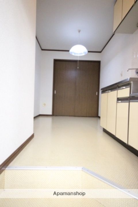 カナディアンおみかどA棟の玄関