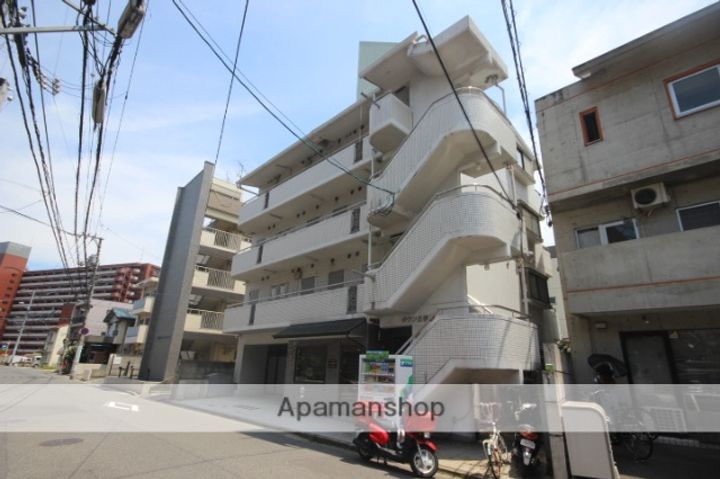 タウン己斐西の外観