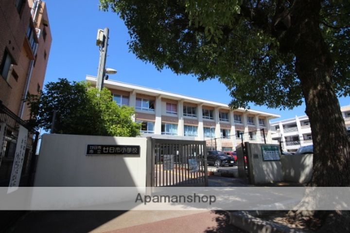 ビュティチェリエム508の周辺