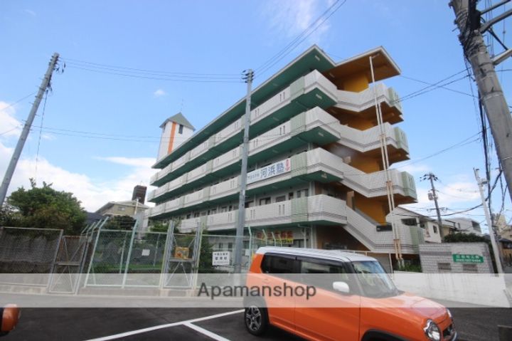 ビレッジ中央の外観