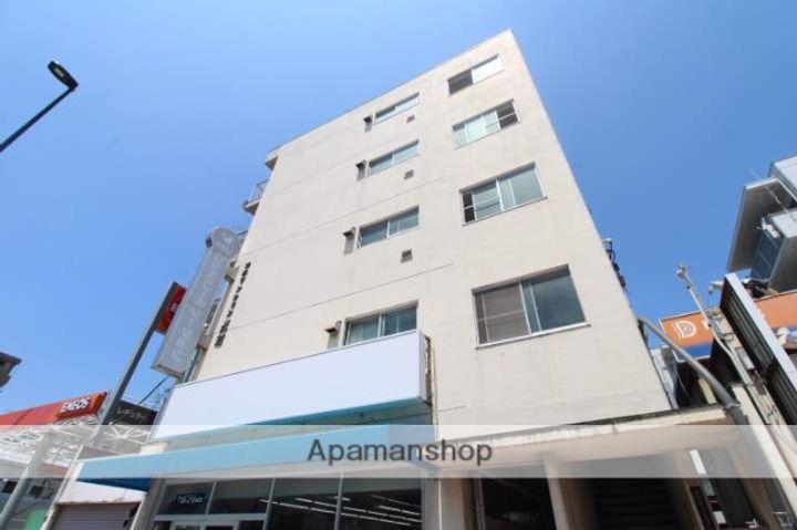 中広マンション正荘の外観