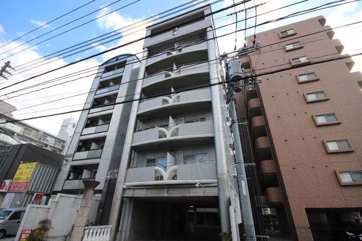 サンハイム庚午南401号室の外観