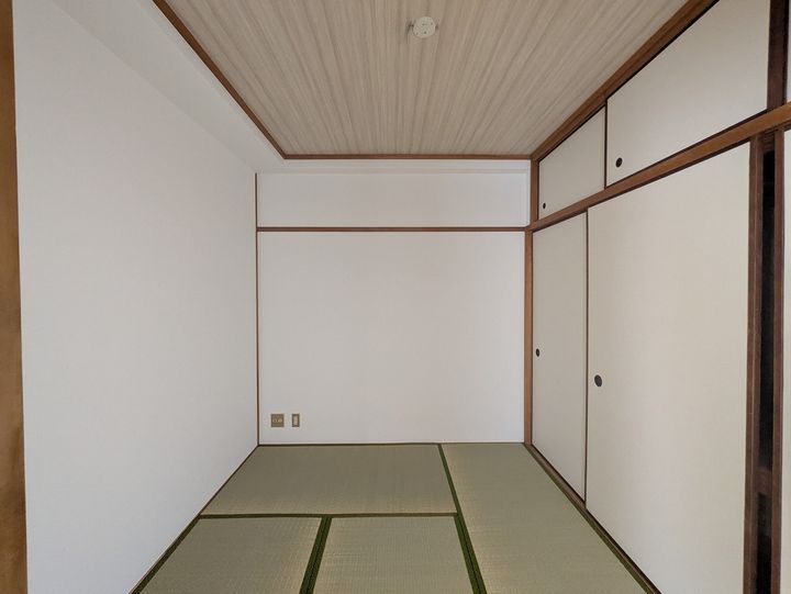 ビレッジ岩崎703号室の内装