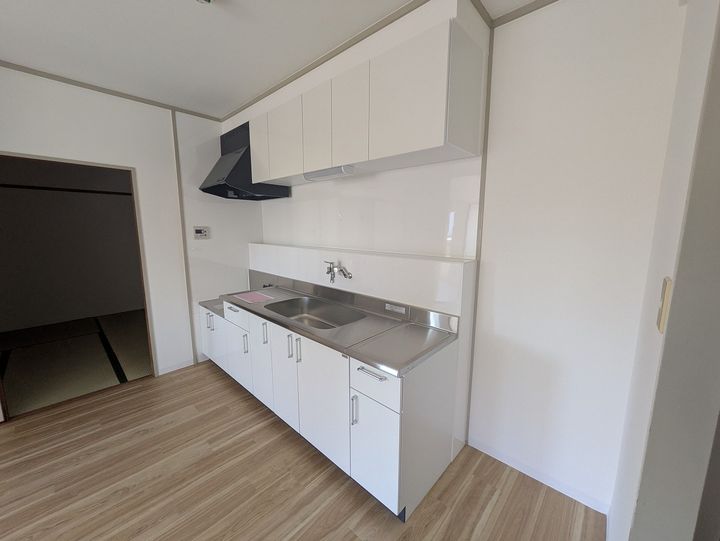 ビレッジ岩崎703号室の内装