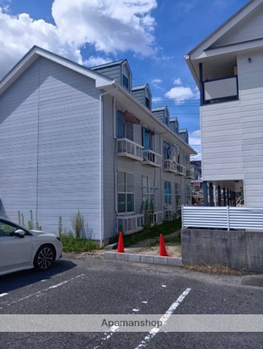 クレスト佐方の外観