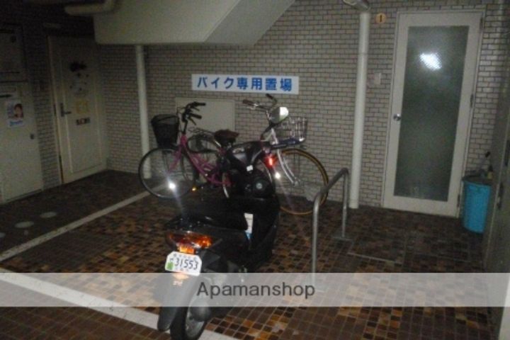 瀬川ビルの外観