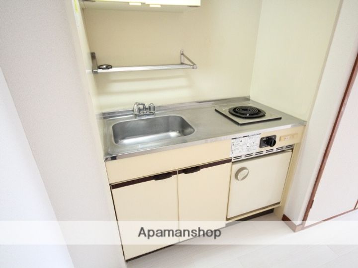 WHITE広島駅前(旧 T.BLDG広島駅前)のキッチン