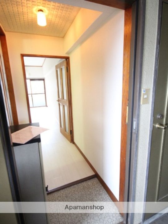 WHITE広島駅前(旧 T.BLDG広島駅前)の玄関