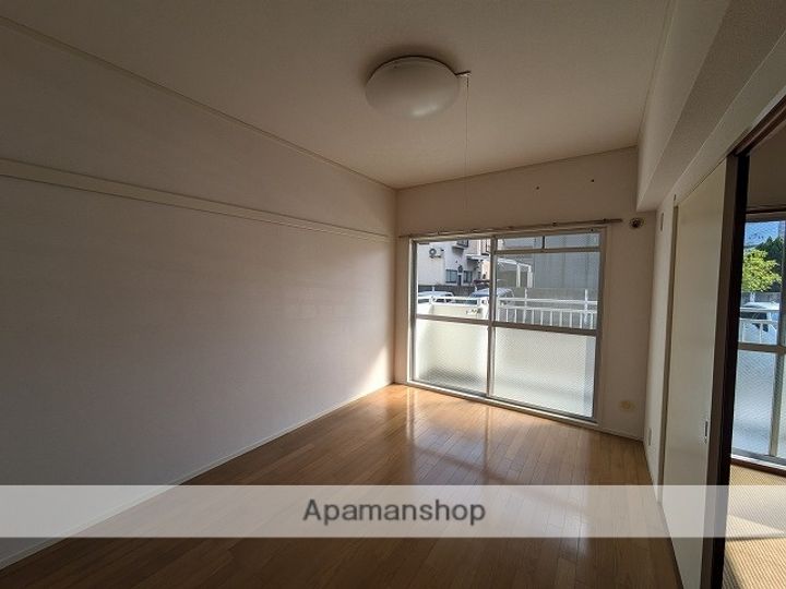 ビューハイツ南千田の内装