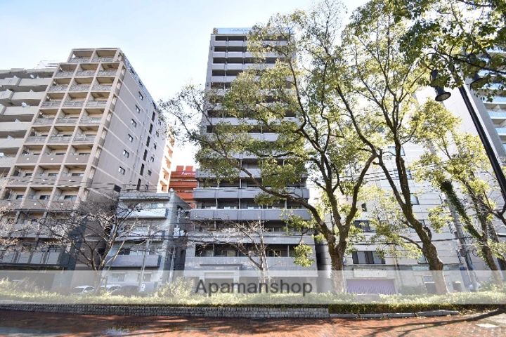 ロアール松川町の外観