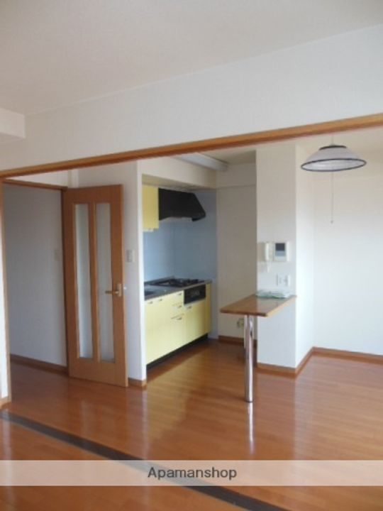 アティール観音の居間